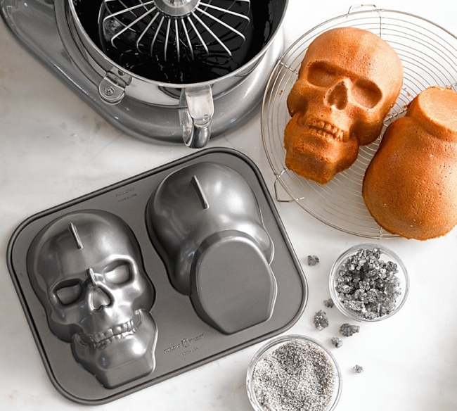 Wilton 3D Skull Cast Aluminum Cake Pan Mold Skeleton Halloween | eBay
