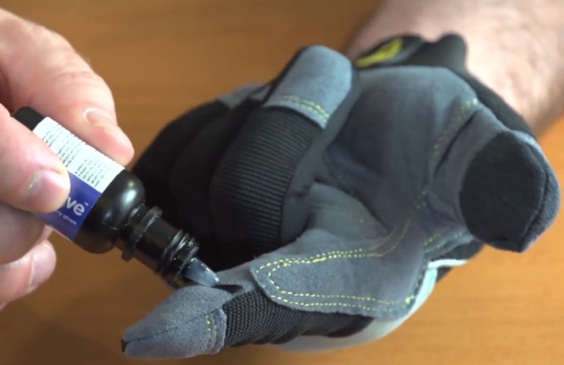 AnyGlove Turns Almost Any Gloves Into Touchscreen Compatible Gloves