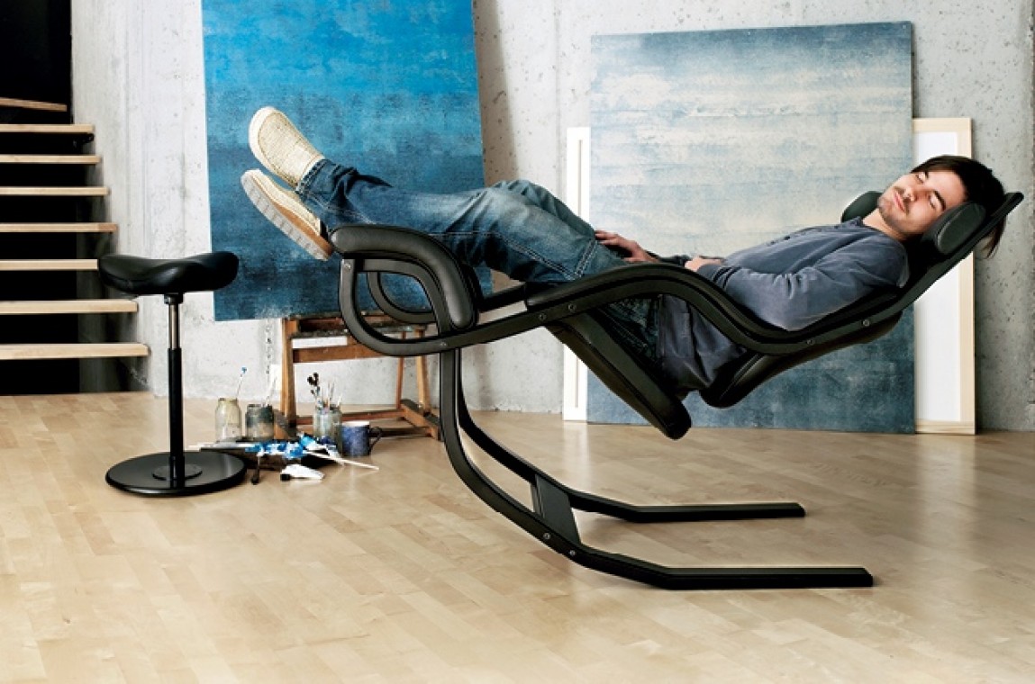 Gravity Balans The Zero Gravity Recliner Chair by Varier