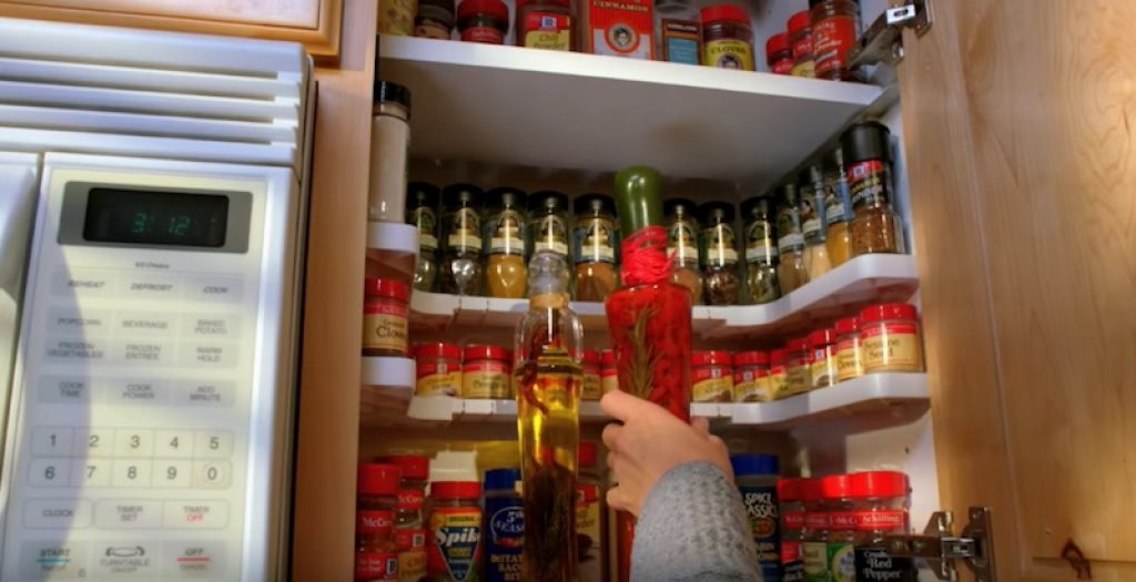 The Spicy Shelf Turns Your Messy Spice into an Organized Dream!