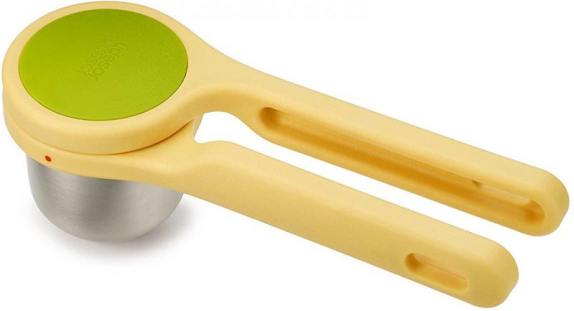 With the Joseph Joseph Helix Citrus Juicer, Get All the Juice Out with Less Effort!