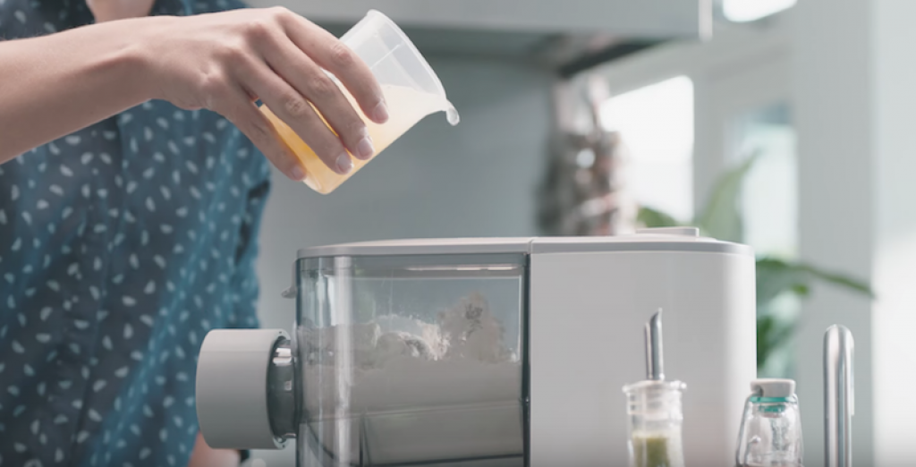 The Philips Viva Collection Pasta Maker Gives You Fresh Pasta in Under