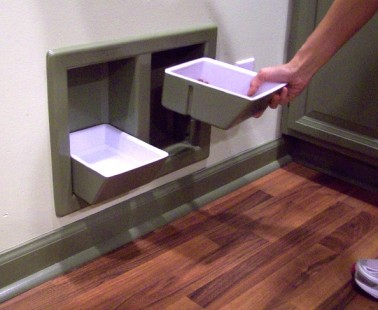 Designer Pet Eatery In-Wall Pet Bowl