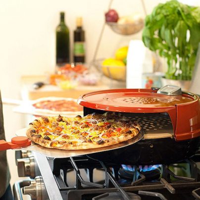 Cook a Whole Pizza in 6 Minutes with this Compact Pizza Stove