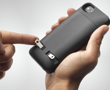 PocketPlug – The First iPhone Case With An Integrated Wall Charger