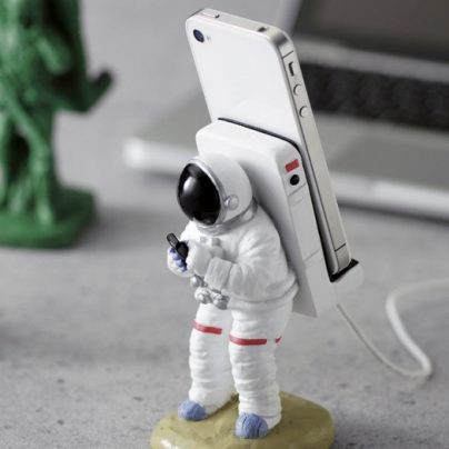 Astronaut Smartphone Stand