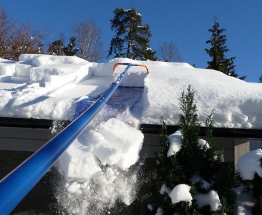 Easily Remove The Snow From Your Roof With Avalanche – The Roof Snow Removal System