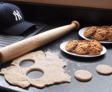 Bakeball Bat – Baseball Bat Shaped Rolling Pin