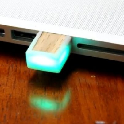 blink(1): A USB Light To Notify You Of Anything That Could Happen On Your Computer