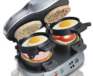 Enjoy Eternal Breakfasts Of Champions With This Dual Sandwich Maker