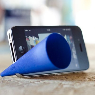 The Bugle – A natural acoustic amplifier for iPhone