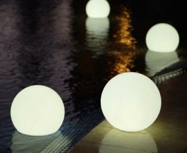 Chill Lite Bubbles – Floating Light Globes