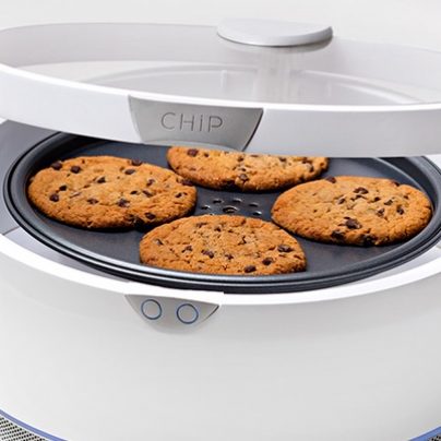 Smart Baker Creates Oven-Fresh Cookies in Under 10 Minutes