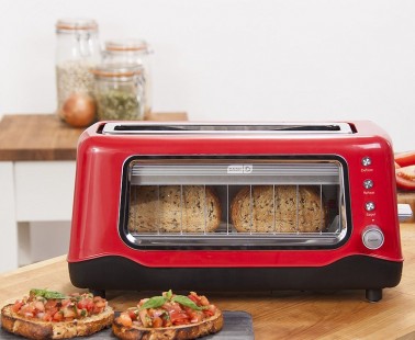 The Dash Clear View Toaster Has A See Through Window So You Don’t Burn Your Toast