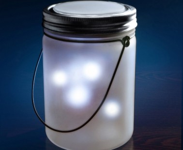 Dreamlights – A Magical Light Jar Full Of Flickering Fireflies