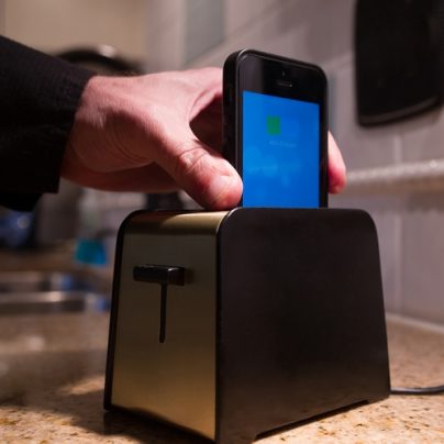 foaster – The iPhone Charging Toaster