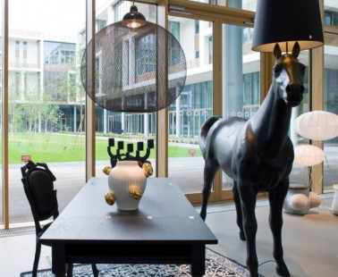 Life-Size Horse Lamp