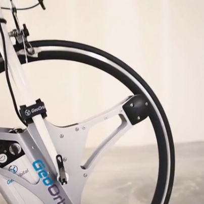 GeoOrbital Wheel Turns Regular Bikes Electric in 60 Seconds