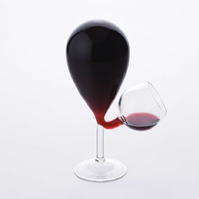 A Wine Glass That Automatically Refills As You Drink