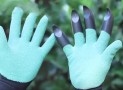 Garden Genie Gloves Help You Get Down in the Dirt