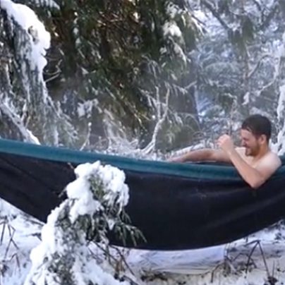 This Hammock Keeps You Refreshed in Winter and Summer
