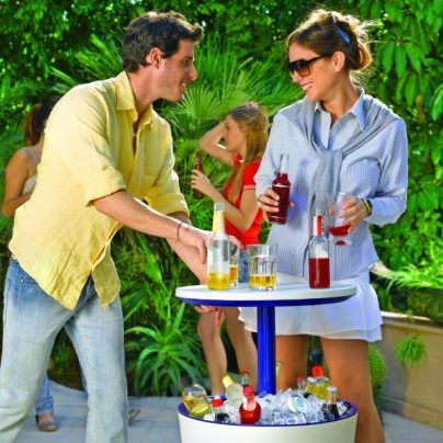 A Cocktail Table To Keep Your Drinks Cool