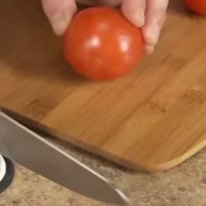 A Knife Sharpener So Good A Credit Card Can Cut Tomatoes