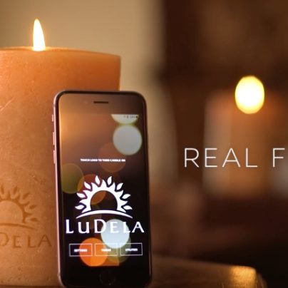 This Real-Flame Smart Candle Can Be Lit or Extinguished with Your Smartphone!