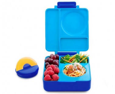 Perfectly Insulated Lunchbox Lets Your Kids Carry Hot and Cold Food Together