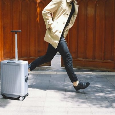 Suitcase Doubles as a Robotic Luggage Valet