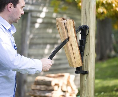 The Stikkan Lets You Make Kindling Safely and Easily