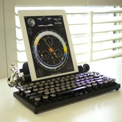 The Wireless Typewriter Keyboard